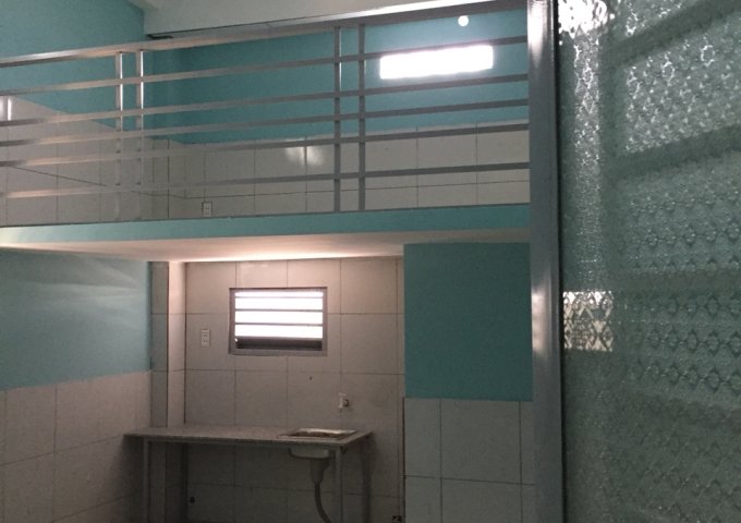 Cho thuê phòng trọ ngay chợ Bình Triệu, phòng mới xây, DT 27m2, giá 2.9 triệu/tháng.