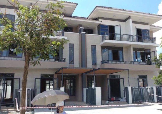 Bán gấp biệt thự song lập Lavila Kiến Á, Nhà Bè, giá tốt, DT 10x20m, xây 1 trệt 2 lầu, 16.7 tỷ