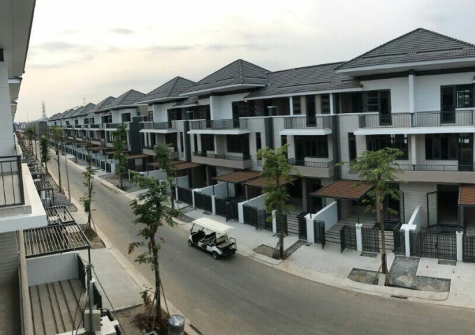 Bán gấp biệt thự song lập Lavila Kiến Á, Nhà Bè, giá tốt, DT 10x20m, xây 1 trệt 2 lầu, 16.7 tỷ