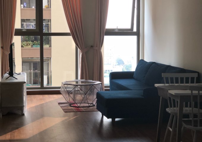 Cho thuê căn hộ chung cư Home City Trung Kính, 70m2, 2 PN, đủ đồ