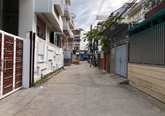 Nhà hẻm xe hơi Cao Bá Quát, phường Phước Tân .Nha Trang, giá bán 3 tỷ x