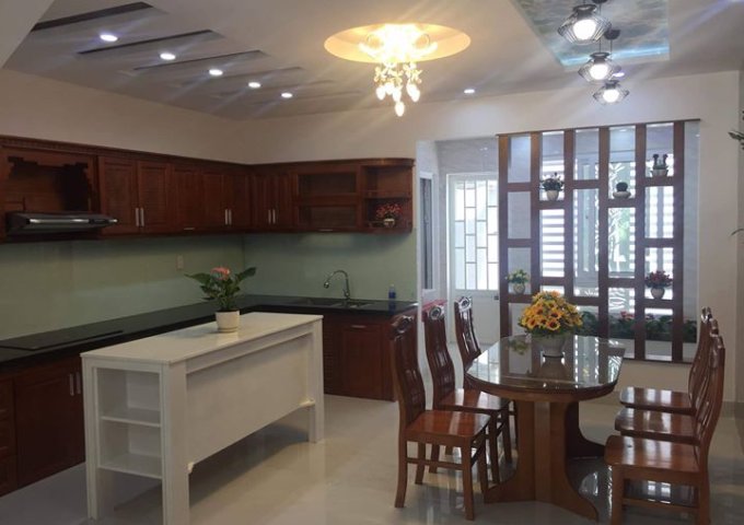 Bán nhà mặt phố Phùng Hưng, Đà Nẵng, DT 95m2, 3 tầng, hướng Đông Nam, giá 5.3 tỷ