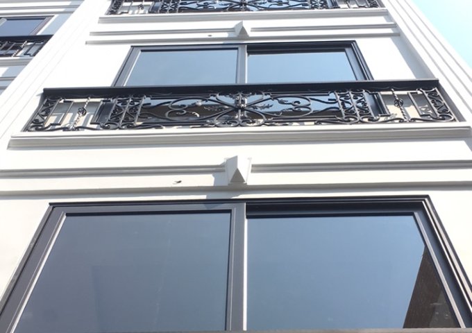 Bán nhà PL ngõ 199 Trần Quốc Hoàn, Cầu Giấy, 8.95 tỷ, 45m2x6T xây mới