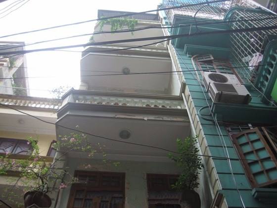 Cho thuê nhà riêng mặt ngõ phố Trần Đại Nghĩa - Đại La. - DT 50m2 x 4.5 tầng
