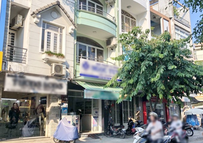 Bán nhà 2 lầu đúc mặt tiền đường Tân Vĩnh, phường 4, Quận 4
