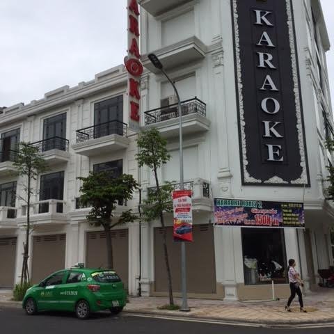 Bán nhà xây thô 3 tầng hoàn thiện mặt tiền (mặt phố đêm khu đô thị Petro Thăng Long, TP Thái Bình