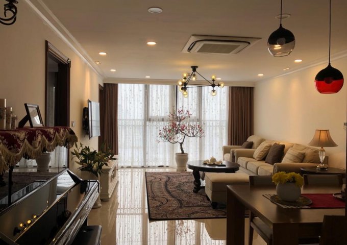 BQL cần cho thuê căn hộ cao cấp Vinhomes Nguyễn Chí Thanh, DT 50- 167m2, giá từ 15 tr/th