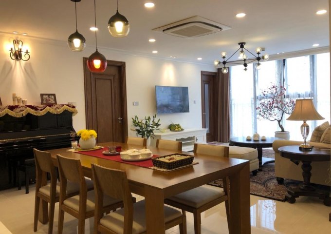 BQL cần cho thuê căn hộ cao cấp Vinhomes Nguyễn Chí Thanh, DT 50- 167m2, giá từ 15 tr/th