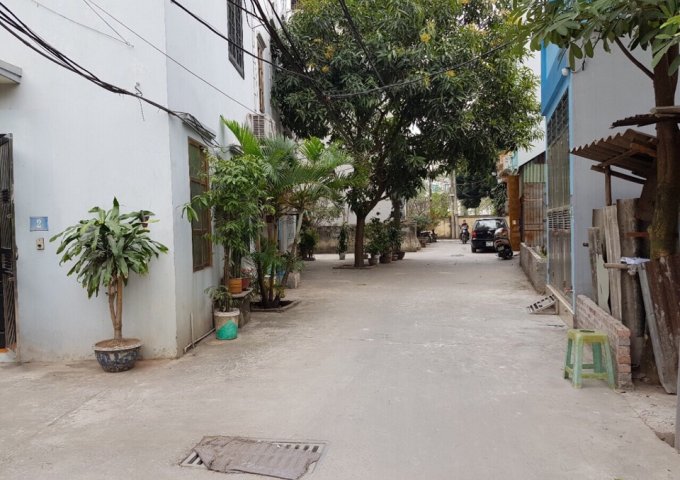 Bán đất tổ 18 Thượng Thanh, DT 41m2, ô tô đỗ cửa, giá hợp lý. LH Ninh 0931705288