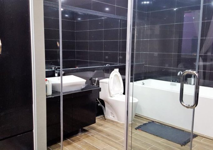 Cho thuê căn hộ Center Point quận Thanh Xuân, thiết kế độc đáo, đồng bộ, có bồn tắm nằm