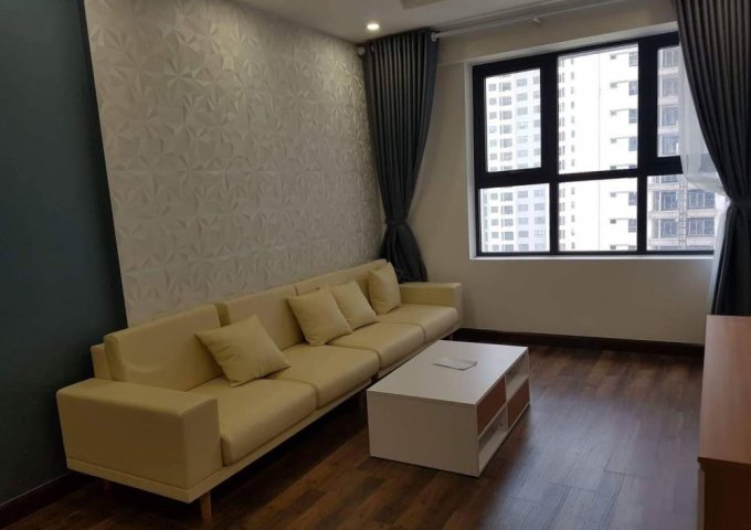 Cho thuê Fafilm 19 Nguyễn Trãi Ngã Tư Sở đối diện Royal City 80m2, 2 PN, 2WC đồ cơ bản 8,5 tr/th