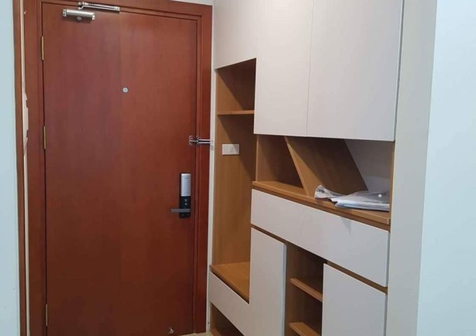 Cho thuê Fafilm 19 Nguyễn Trãi Ngã Tư Sở đối diện Royal City 80m2, 2 PN, 2WC đồ cơ bản 8,5 tr/th