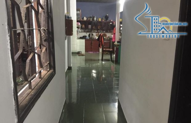 Bán nhà mặt tiền khu Trung Cao, Buôn Ma Thuột, giá 2.8 tỷ