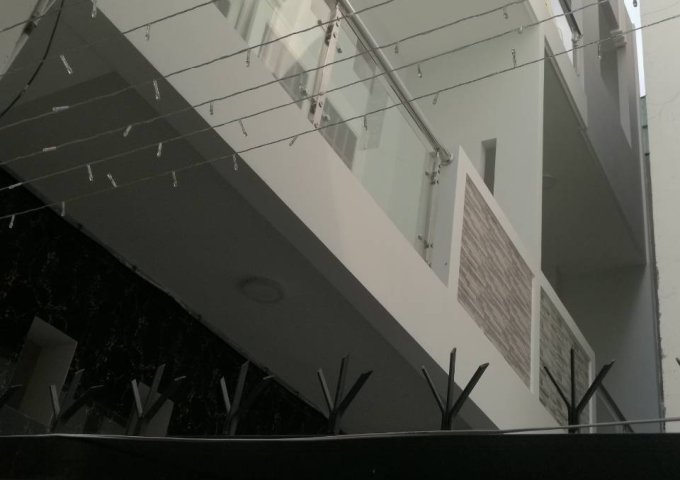 Nhà hẻm 16 Đặng Văn Ngữ, DT 40m2, giá 4 tỷ 500tr