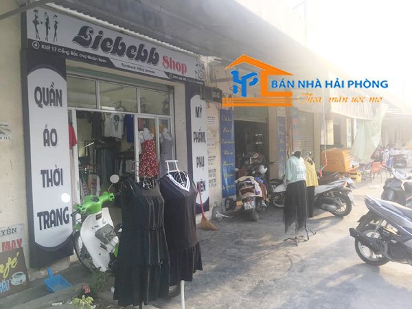 Sang nhượng cửa hàng quần áo khu vực ngã tư Quán Toan, Hồng Bàng, Hải Phòng