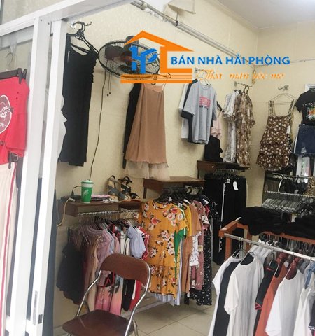 Sang nhượng cửa hàng quần áo khu vực ngã tư Quán Toan, Hồng Bàng, Hải Phòng