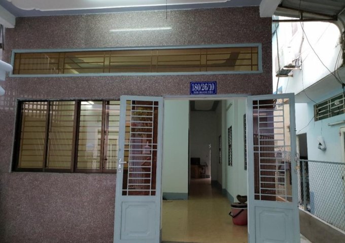 Bán nhà 1 trệt, 1 lầu, hẻm 180 đường Trần Quang Diệu, hẻm xe hơi, giá 1.9 tỷ