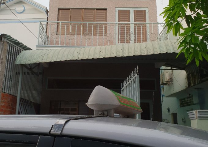 Bán nhà 1 trệt, 1 lầu, hẻm 180 đường Trần Quang Diệu, hẻm xe hơi, giá 1.9 tỷ