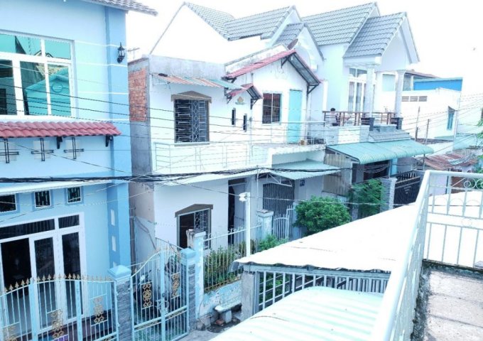 Bán nhà 1 trệt, 1 lầu, hẻm 180 đường Trần Quang Diệu, hẻm xe hơi, giá 1.9 tỷ