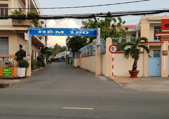 Bán nhà 1 trệt, 1 lầu, hẻm 180 đường Trần Quang Diệu, hẻm xe hơi, giá 1.9 tỷ