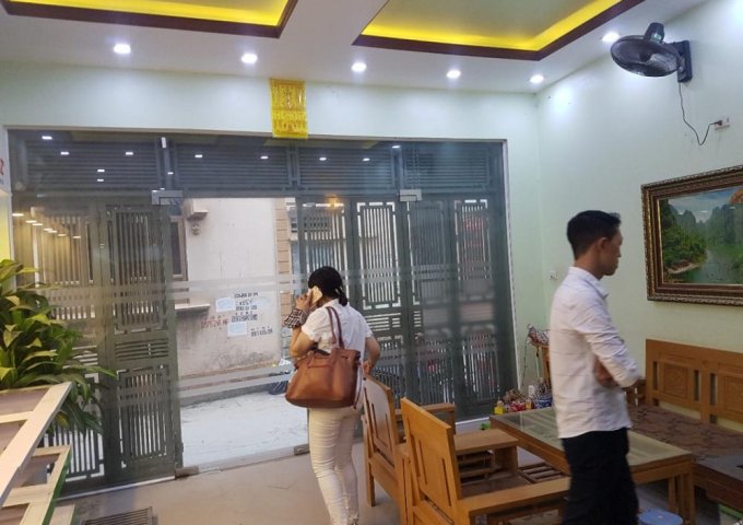 Bán gấp nhà số 2 ngõ 435 Xuân Đỉnh, 57m2 x 3 tầng, giá 4.8 tỷ, chính chủ