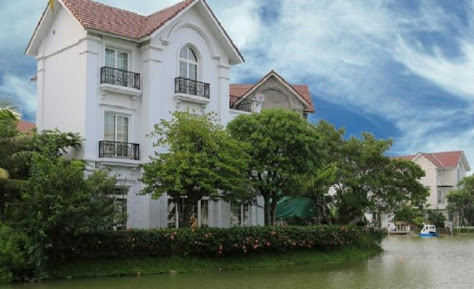 Bán gấp BT Hoa Phượng 3, full đồ, hướng ĐN, 300m2 tại Vinhomes Riverside. Liên hệ: 0987.708.716