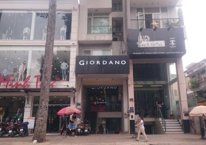 Cần Cho thuê nhà Góc 2MT Số 138 Nguyễn Trãi, Phường 3, Quận 5