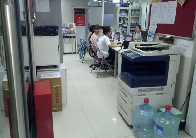 Cho thuê văn phòng DT 90m2, tại đường Hoàng Quốc Việt, Cầu Giấy, Hà Nội.