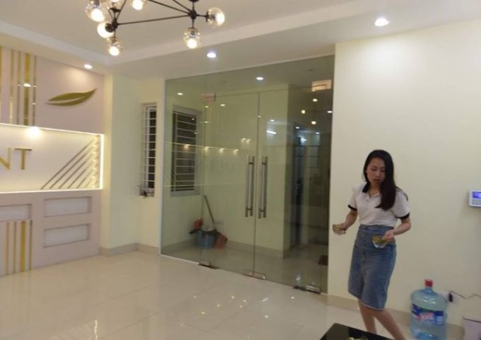 Cho thuê mặt bằng làm văn phòng ở tầng 4, mặt phố Nam Đồng kéo dài (ngõ 360 Xã Đàn), 13 tr/th