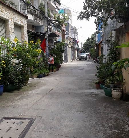 Di cư bán gấp nhà HXH đường Nguyễn Chí Thanh, DT: 6.25x25m, cách mặt tiền 40m
