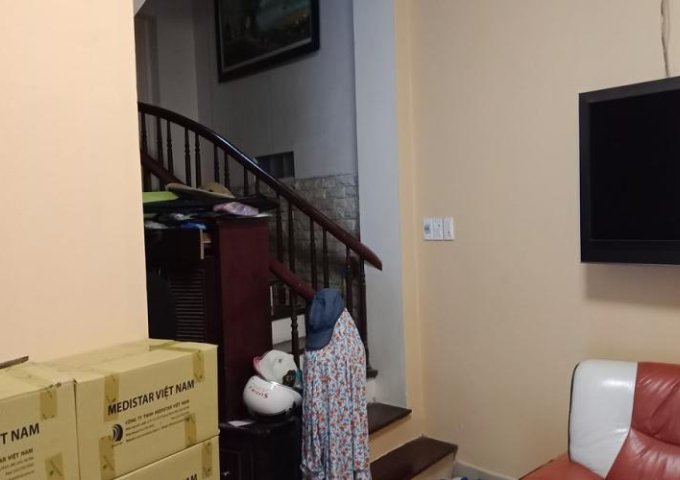 Bán nhà mặt phố tại đường Dương Đình Nghệ, Cầu Giấy, Hà Nội diện tích 45m2, giá 11 tỷ