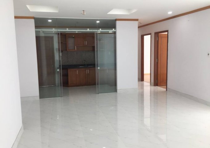 Bán căn hộ Phú Hoàng Anh, 129m2 3 phòng ngủ, bán gấp 2 tỷ 250 triệu, có sổ hồng, liên hệ: 0903388269