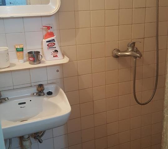 Bán nhà ngõ 7 Hoàng Đạo Thành, 45m2 x 3 tầng, 3,3 tỷ, ô tô đỗ cửa