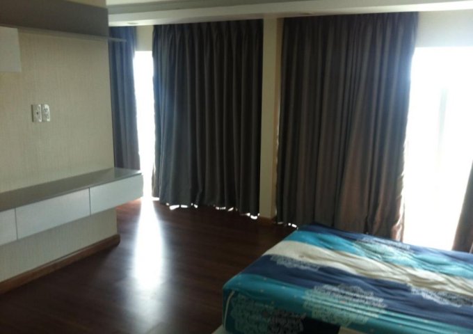 Cho thuê căn hộ cao cấp Phú Hoàng Anh 2 tầng, 4 phòng ngủ, giá 22 triệu/tháng, LH 0938 011552 