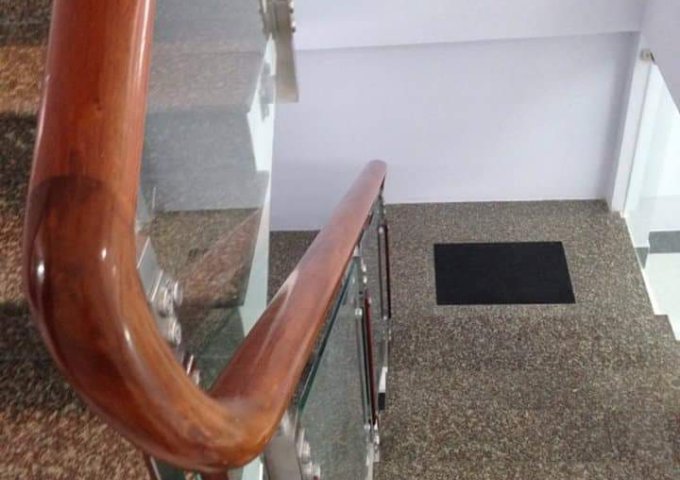 Bán nhà hẻm 52 Cao Thắng P1, Q3, DT 56m2, 3 tầng, giá 10,5 tỷ