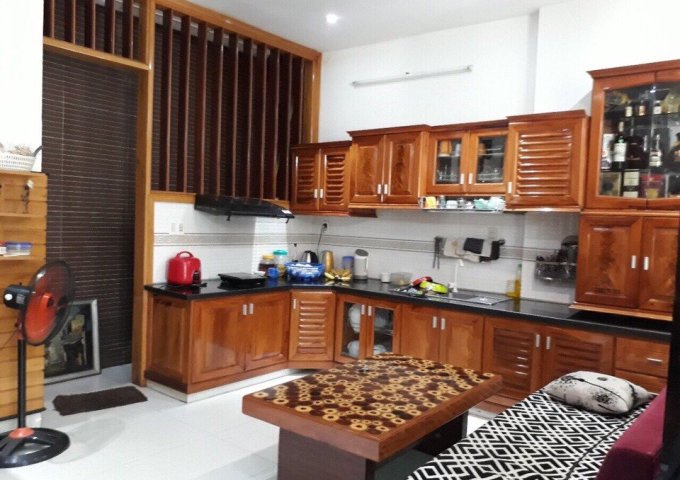 Bán nhà hẻm 52 Cao Thắng P1, Q3, DT 56m2, 3 tầng, giá 10,5 tỷ