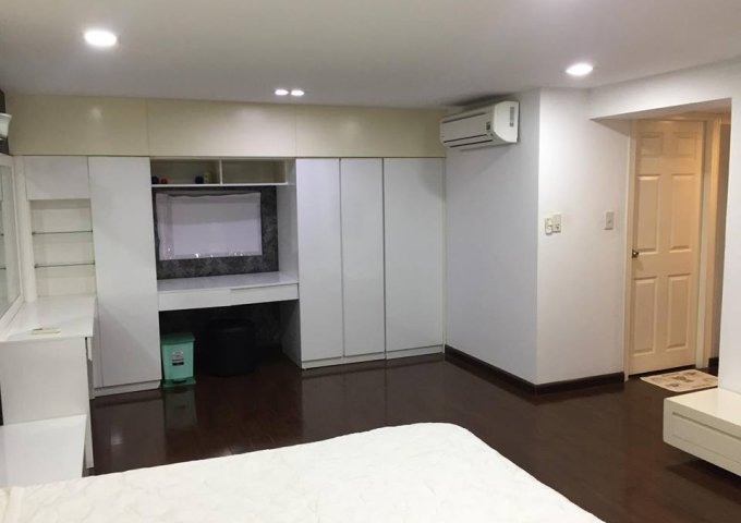 Cho thuê Lofthouse 4 phòng ngủ, 220m2 sát Phú Mỹ Hưng Quận 7 căn hộ nội thất sang trong Phú Hoàng Anh