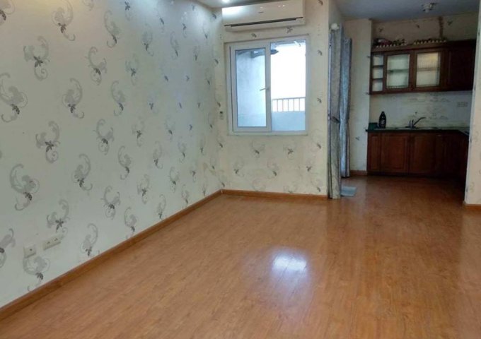 Cho thuê căn hộ chung cư đồ cơ bản CT17 Green House tại KĐT Việt Hưng Long Biên, 70 m2, 6 tr/th
