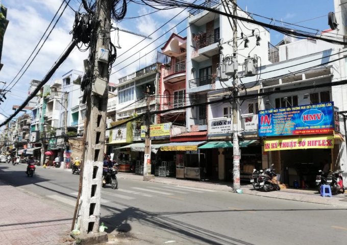 Cho Thuê Nhà Góc 2 Mặt Tiền số 228 Phạm Văn Hai, Phường 5, Q. Tân Bình. 