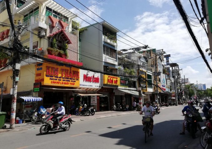 Cho Thuê Nhà Góc 2 Mặt Tiền số 228 Phạm Văn Hai, Phường 5, Q. Tân Bình. 