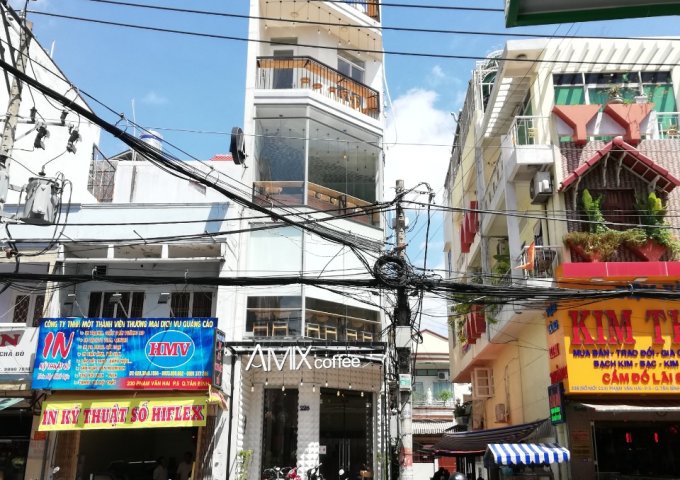 Cho Thuê Nhà Góc 2 Mặt Tiền số 228 Phạm Văn Hai, Phường 5, Q. Tân Bình. 