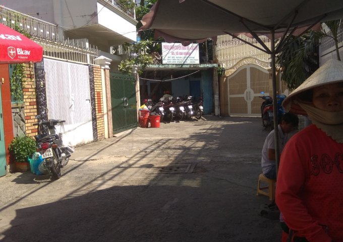 Tôi cần tiền bán gấp căn nhà 136/7 Trần Văn Kỷ, phường 14, Quận Bình Thạnh, TP HCM.