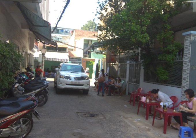 Tôi cần tiền bán gấp căn nhà 136/7 Trần Văn Kỷ, phường 14, Quận Bình Thạnh, TP HCM.