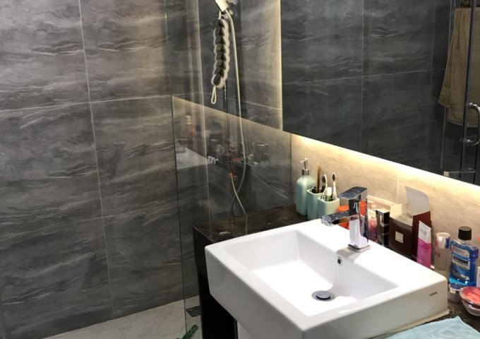 Bán căn hộ the Gold View 3 phòng ngủ, Nôi thất đầy đủ, 5,7 tỷ L/H: 0936864241