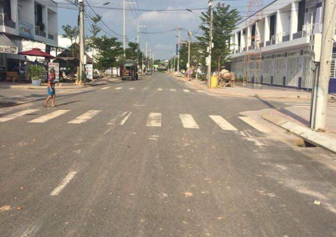 Bán nhà mặt phố tại dự án khu đô thị Thịnh Gia, Bến Cát, Bình Dương, diện tích 106m2, giá tt 499 tr