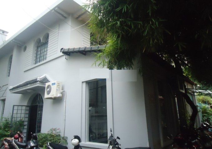 Biệt thự cho thuê mặt tiền đường Nguyễn Trãi, Phường Nguyễn Cư Trinh, Quận 1