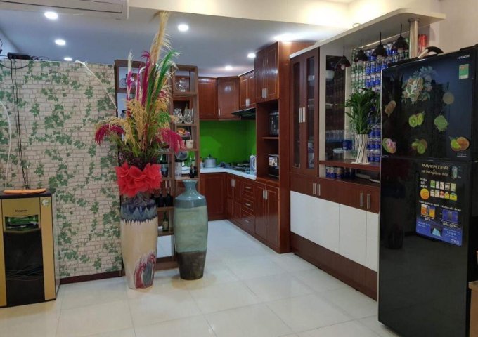 Cần bán căn hộ Happy City, Bình Chánh, DT 67m2, 2PN, tặng nội thất