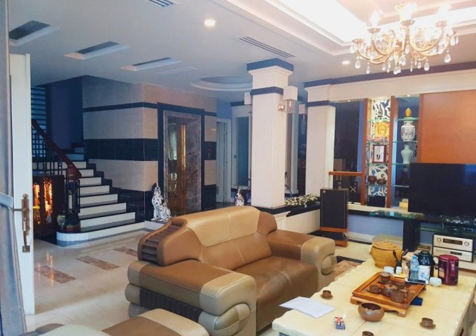 Bán nhà đẹp cao cấp khu 193 Văn Cao, Đằng Giang, Hải Phòng, giá 11 tỷ