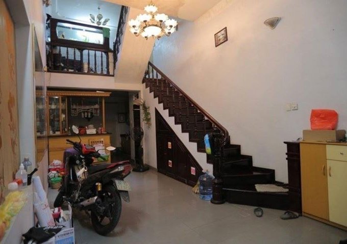 Cho thuê nhà riêng tại đường Hoàng Sâm, Cầu Giấy, Hà Nội, diện tích 40m2, giá 18 triệu/tháng