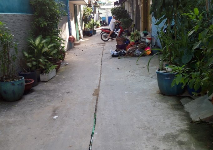 Bán nhà lầu mới hẻm 452 Tỉnh Lộ 10 (3.3x12m), giá 2.79 tỷ, Q. Bình Tân